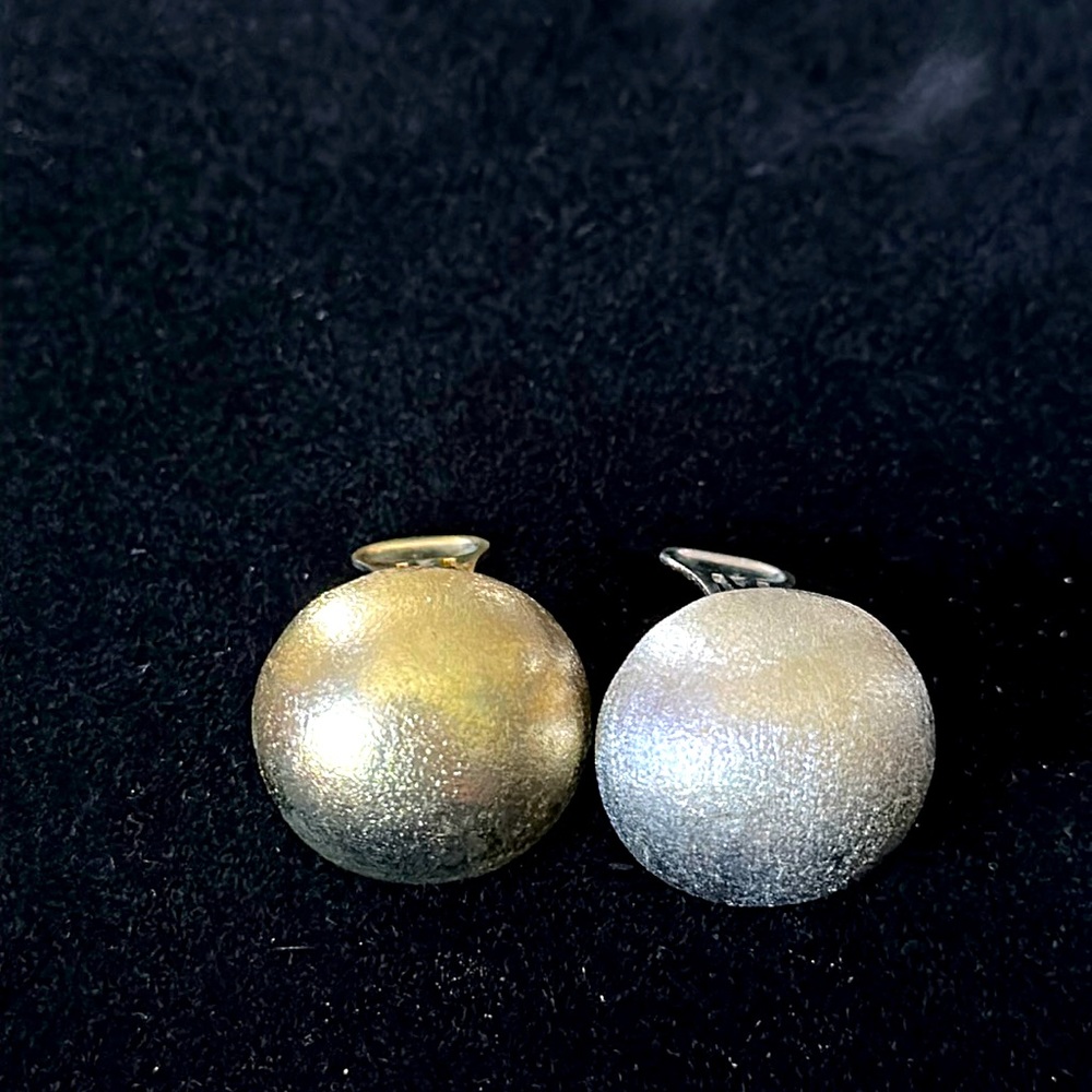NIB landau stud earrings